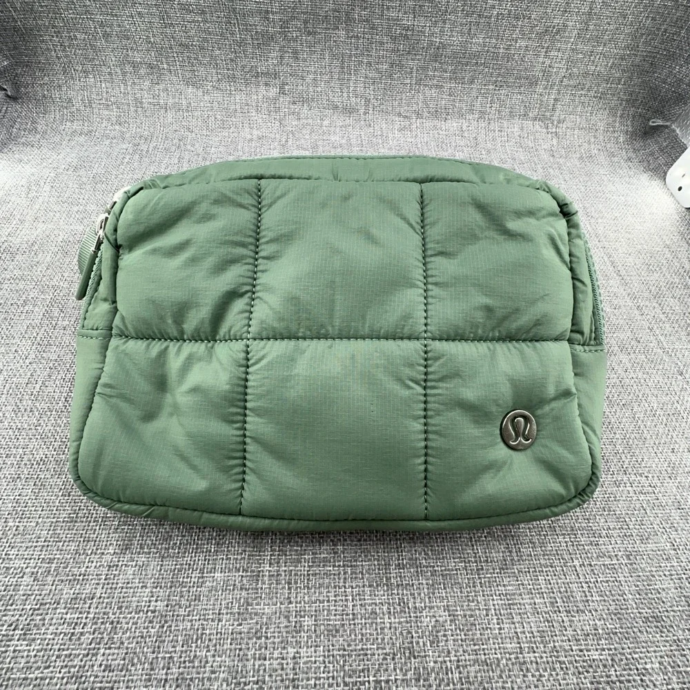 Lululemon Everywhere Belt Bag Green Quilted Puffer Crossbody Travel Running